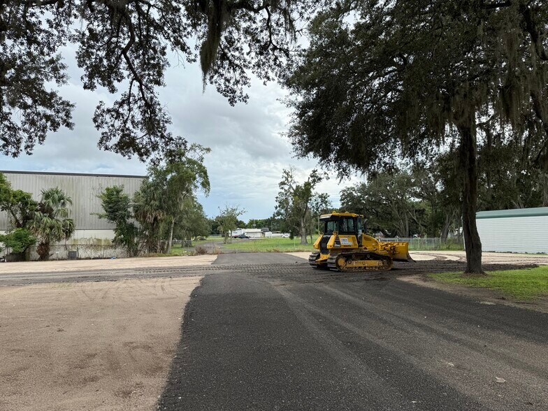 More Photos Of 6620 N Orange Blossom Trl, Orlando Unknown For Lease