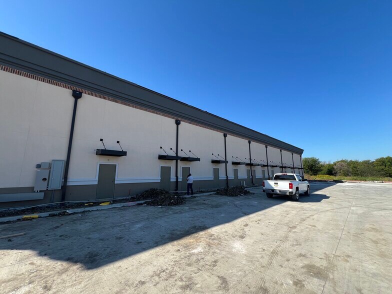 More Photos Of 2484 Stonebrook Pky, Frisco General Retail For Lease