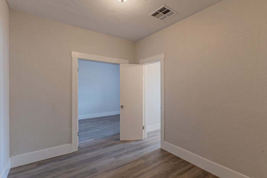 More Photos Of 2032 W Adams St, Phoenix Multifamily For Sale