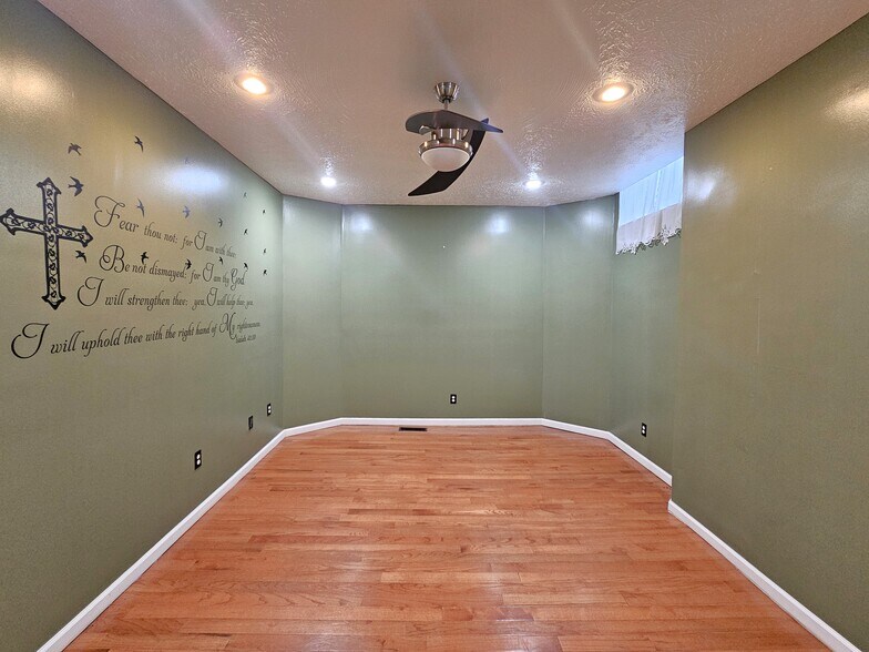 More Photos Of 219 Jefferson St, Fairmont Office Residential For Sale