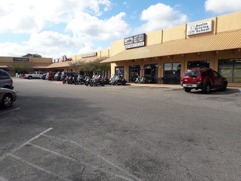More Photos Of 5700-5730 Manchaca Rd, Austin Unknown For Lease