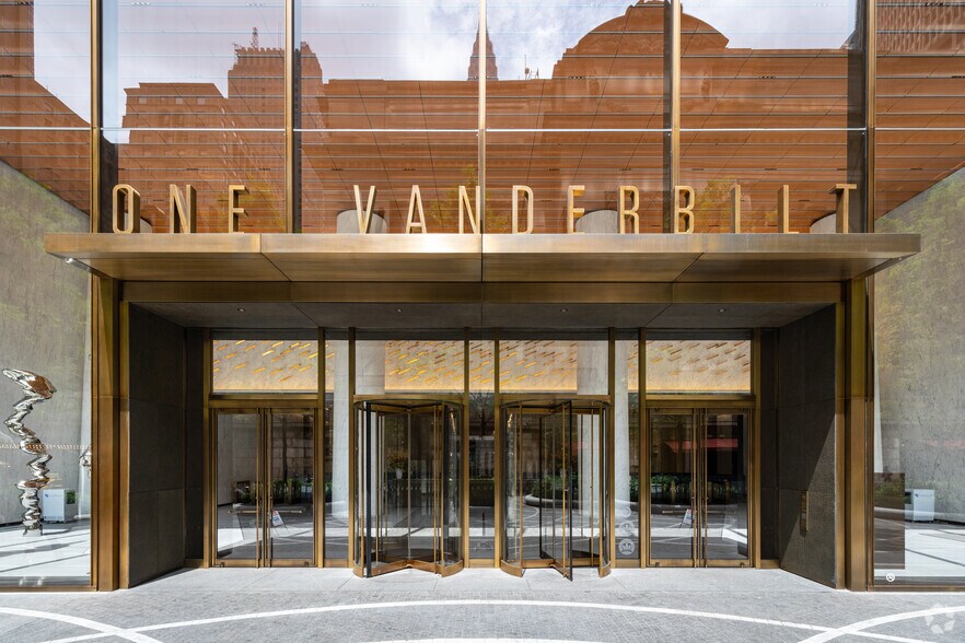 More Photos Of 1 Vanderbilt Ave, New York Office For Lease