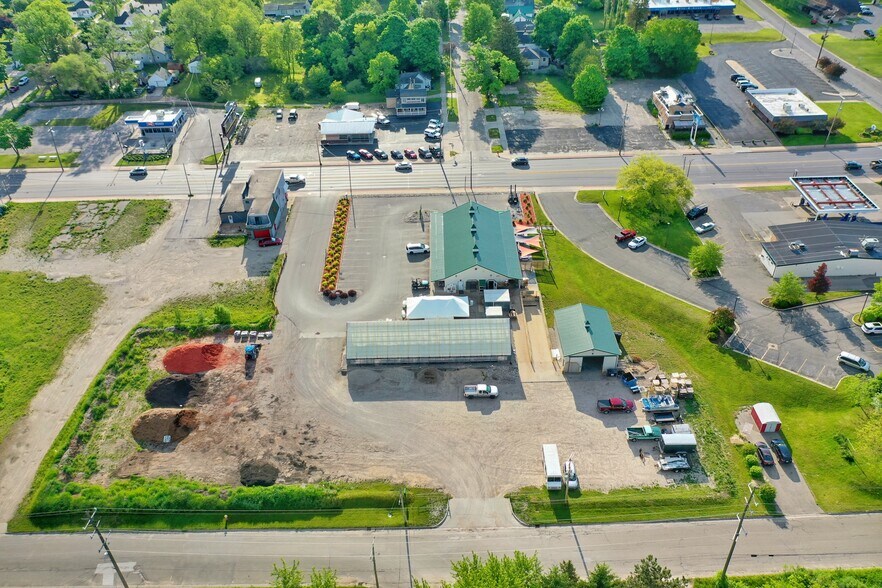 More Photos Of 916 S Mitchell St, Cadillac Restaurant For Sale