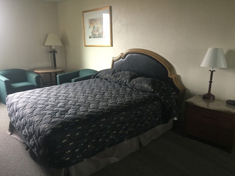 More Photos Of 2315 N Broadway, Minot Hospitality For Sale