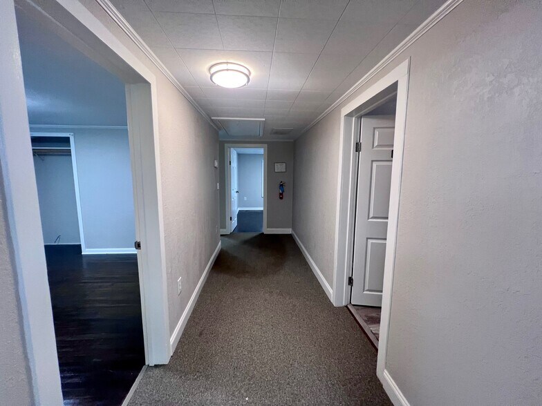 More Photos Of 2506 Anders Ln, Kemah Medical For Lease