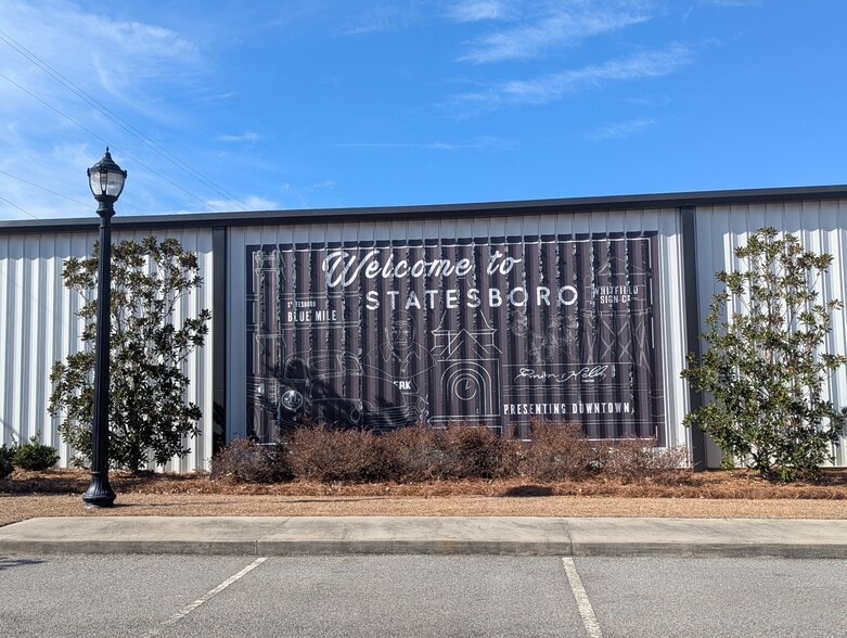More Photos Of 91 S College St, Statesboro Warehouse For Sale