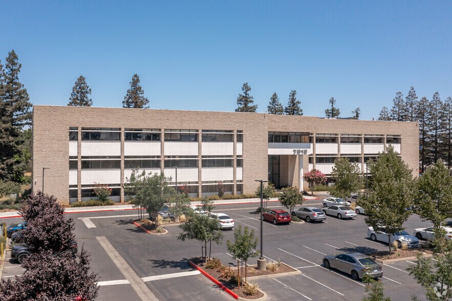 More Photos Of 7919 Folsom Blvd, Sacramento Office For Lease