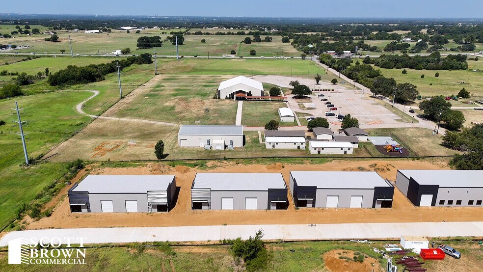 More Photos Of 8870 Liberty Road, Aubrey Unknown For Lease