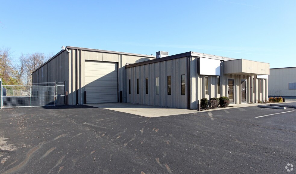 More Photos Of 2928-2930 Switzer Ave, Columbus Warehouse For Lease