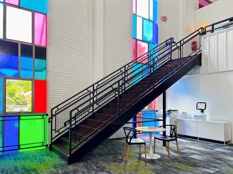 More Photos Of 3117 Whiting Ave, Charlotte Coworking Space