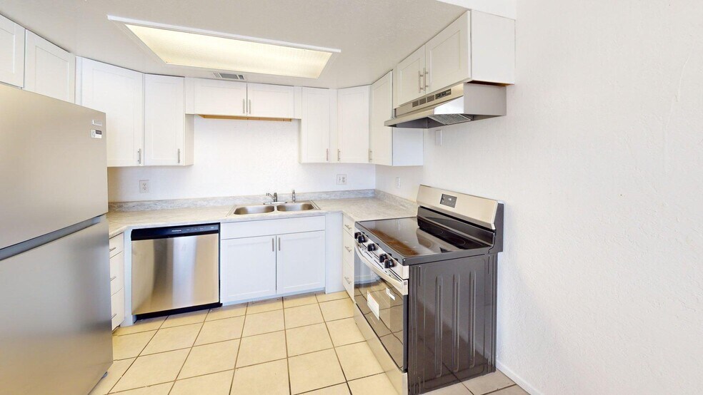 More Photos Of 1000 Meadowlark Ct SE, Rio Rancho Apartments For Sale