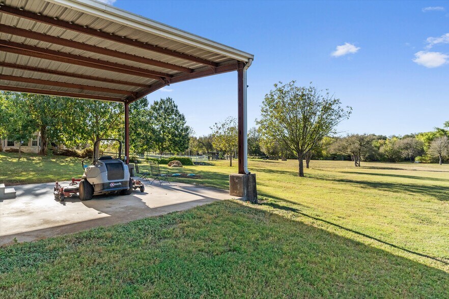 More Photos Of 1092 FM 3000, Elgin Specialty For Sale