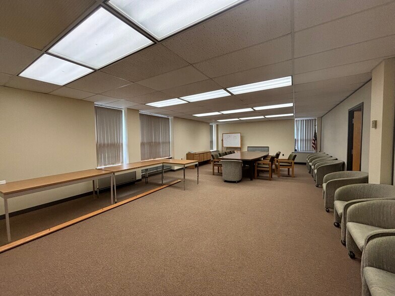 More Photos Of 40 Winter St, Rochester Office For Sale