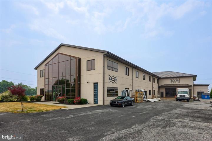 More Photos Of 206 W Kendig Rd, Willow Street Warehouse For Sale