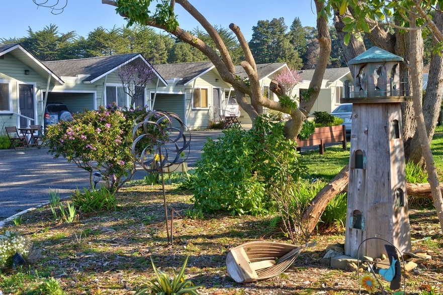 More Photos Of 18725 N Highway 1, Fort Bragg Hotel For Sale