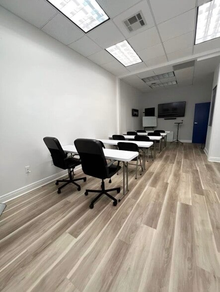 More Photos Of 8751 Commodity Cir, Orlando Medical For Lease