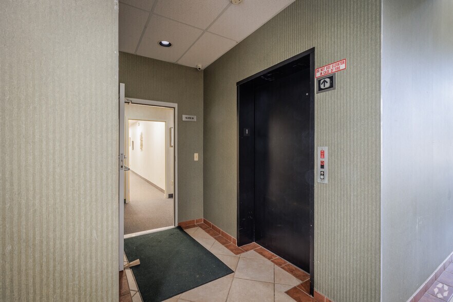 More Photos Of 1 Edgeview Dr, Hackettstown Office For Lease