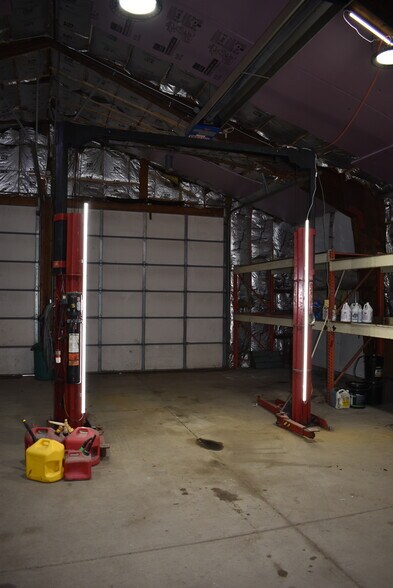 More Photos Of 110 30 St, Fremont Warehouse For Sale