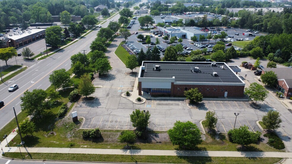 More Photos Of 1664 W Grand River Ave, Okemos Freestanding For Lease