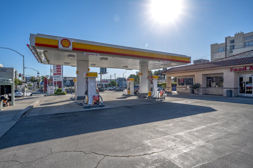 More Photos Of 1309 N La Brea Ave, Los Angeles Service Station For Sale