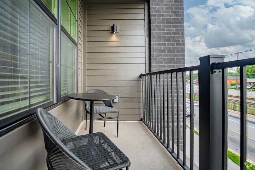 More Photos Of 3558 Elm St, Atlanta Apartments For Lease