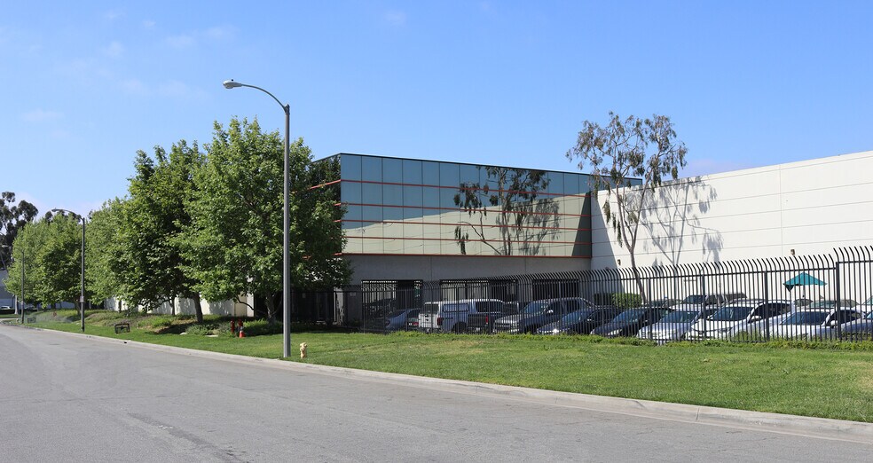 More Photos Of 18821-18841 S Broadwick St, Compton Warehouse For Lease