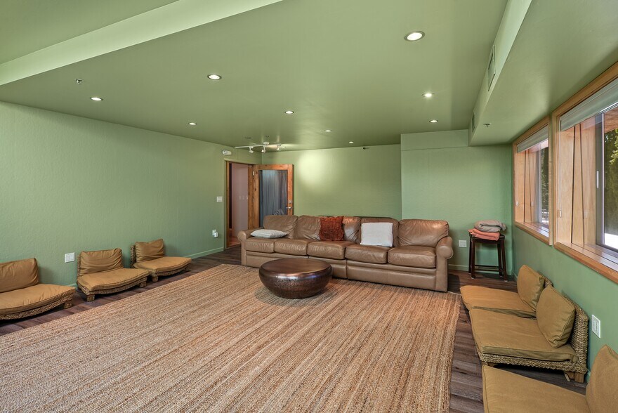 More Photos Of 45 Birch Blvd, Sedona Medical For Lease