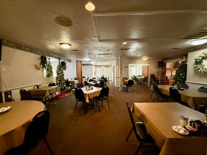 More Photos Of 101 W Boulevard, Williamston Restaurant For Sale