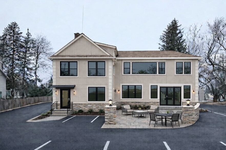 More Photos Of 2627 Genesee St, Utica Office For Lease