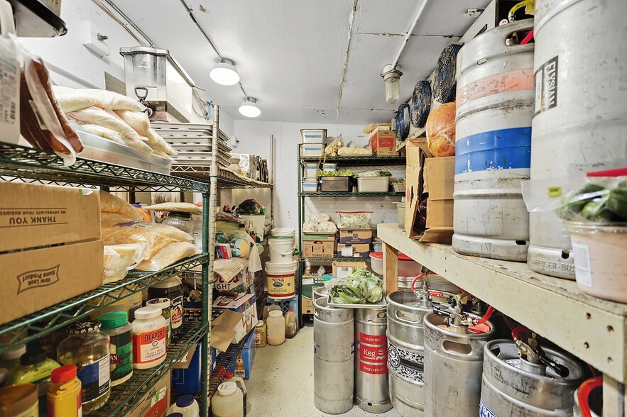 More Photos Of 216 W Steuben St, Cook General Retail For Sale