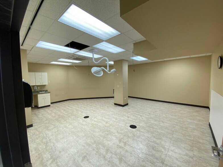 More Photos Of 3370 E Jolly Rd, Lansing Office Residential For Sale