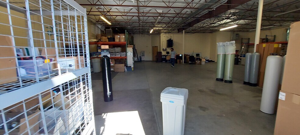 More Photos Of 7399 S Tucson Way, Centennial Flex For Lease