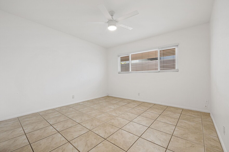 More Photos Of 2080 S Camino Real, Palm Springs Apartments For Sale