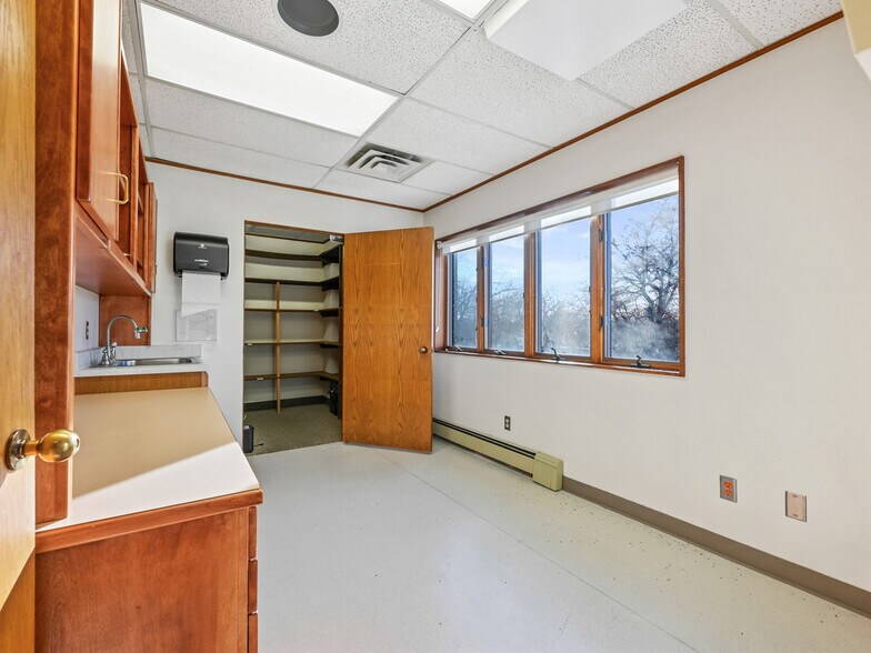 More Photos Of 2530 N 8th St, Grand Junction Medical For Sale