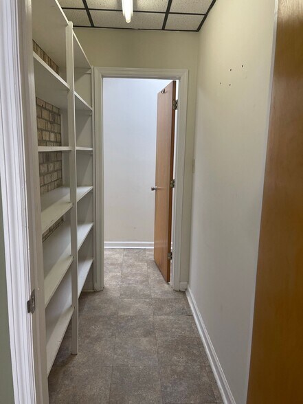 More Photos Of 1911 Lejeune Blvd, Jacksonville Storefront Retail Office For Lease