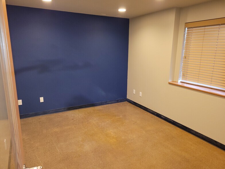 More Photos Of 600 SW 13th St, Renton Loft Creative Space For Lease