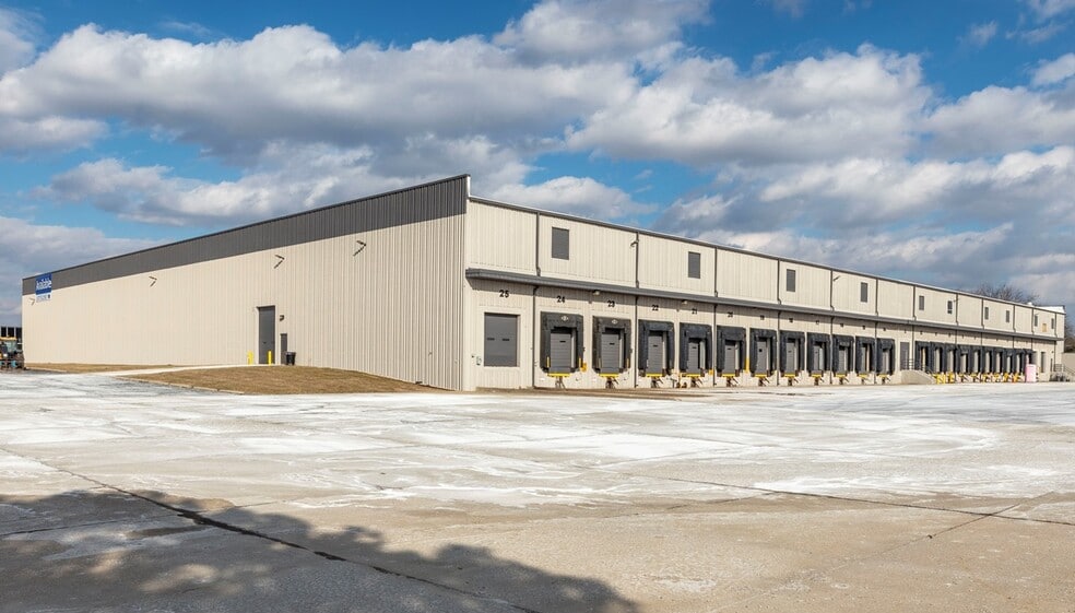 More Photos Of 6812 Corporate Dr, Indianapolis Warehouse For Sale