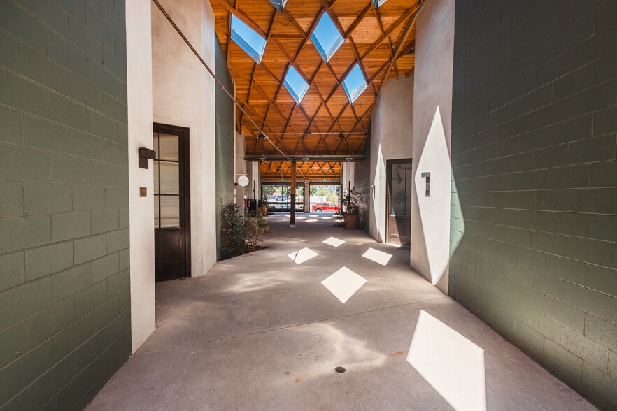More Photos Of 1801 Blake Ave, Los Angeles Flex For Sale
