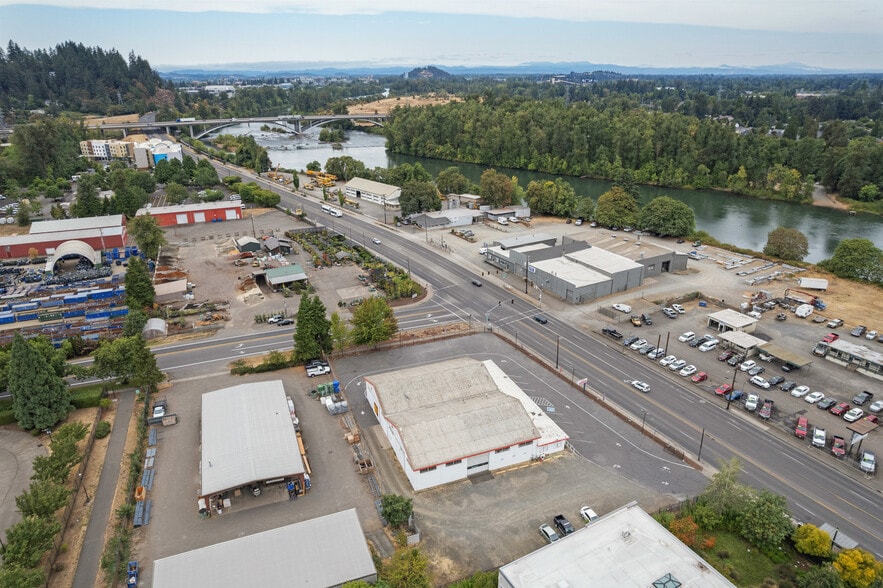 More Photos Of 3521 Franklin Blvd, Eugene Auto Dealership For Sale