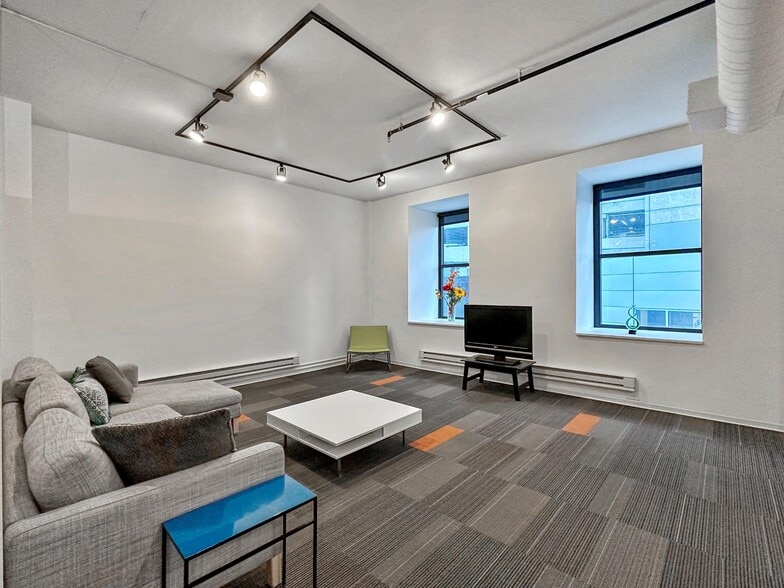 More Photos Of 405 6th Ave, Des Moines Apartments For Lease