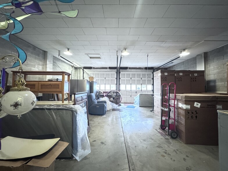 More Photos Of 213 S Rail St W, Shoshone Storefront For Sale