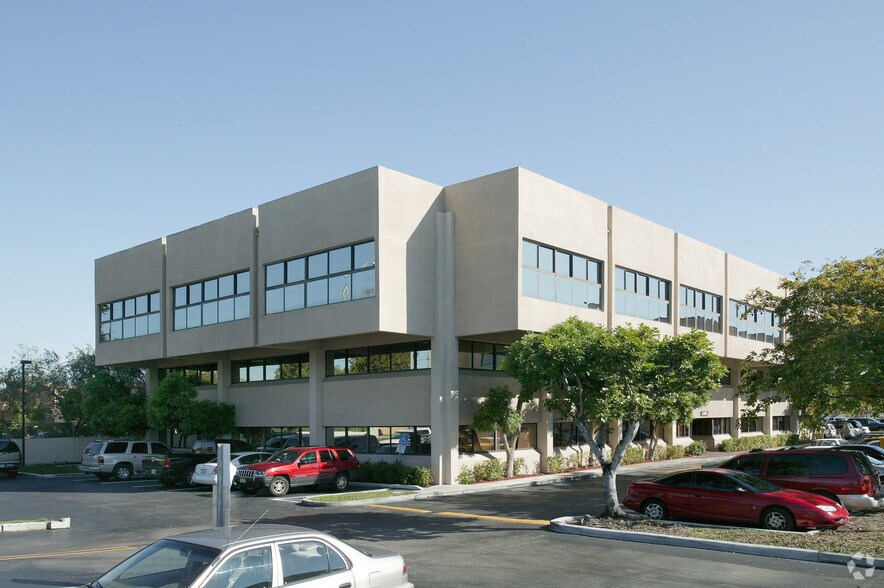 More Photos Of 10669-10689 N Kendall Dr, Miami Unknown For Lease