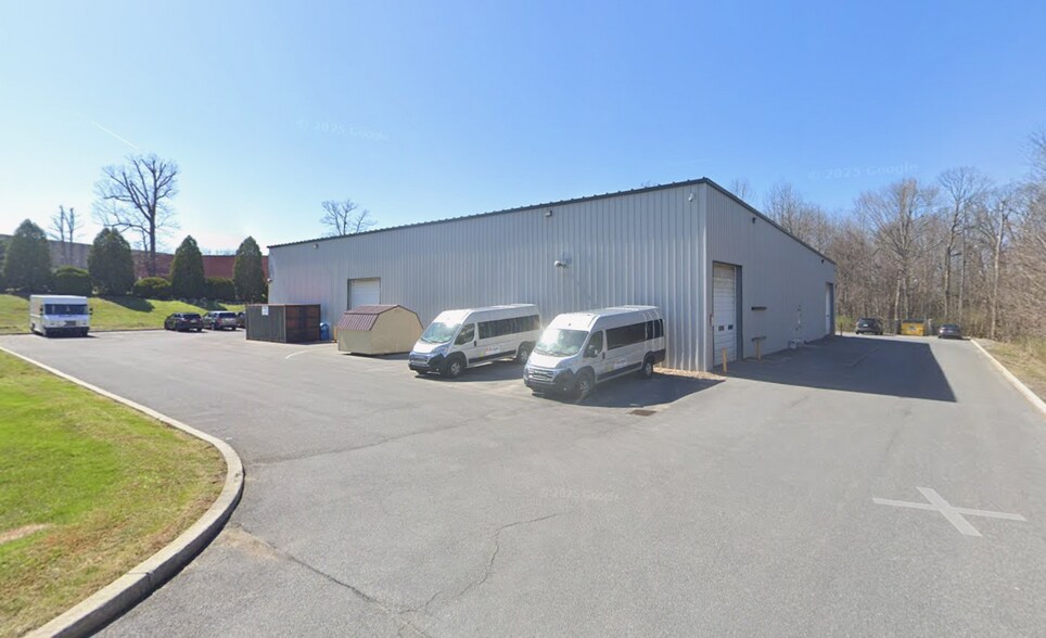 More Photos Of 136 Allenbill Dr, Johnstown Industrial For Lease