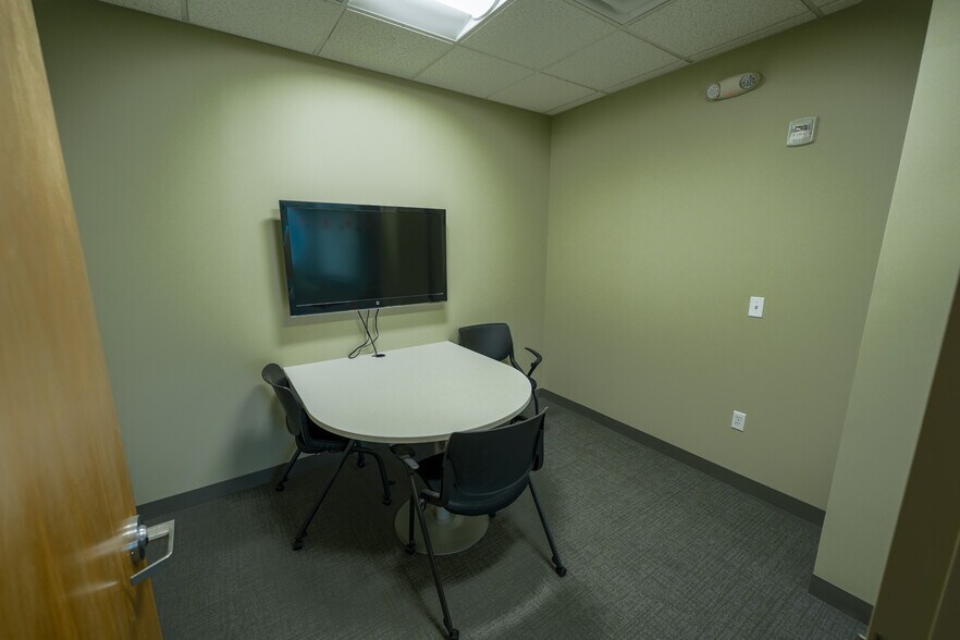 More Photos Of 65 Harristown Rd, Glen Rock Office For Lease