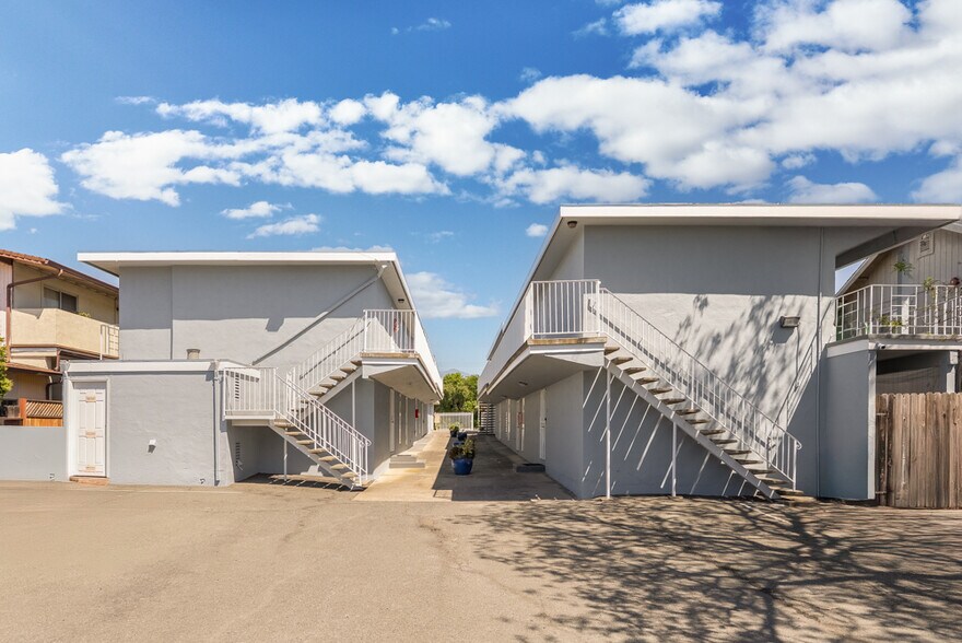 More Photos Of 1777-1781 Sausal St, Oakland Apartments For Sale