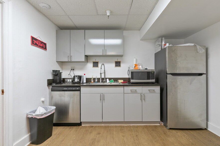 More Photos Of 119-123 E Broad St, Richmond Apartments For Sale