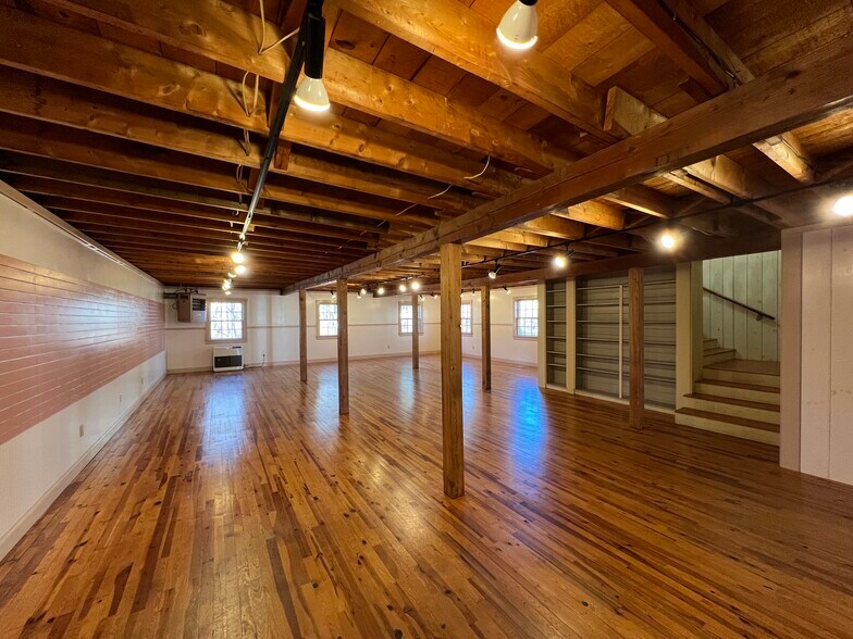 More Photos Of 80 Lafayette Rd, Hampton Falls Freestanding For Lease