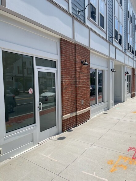 More Photos Of 1609-1615 Main St, Port Jefferson Apartments For Lease