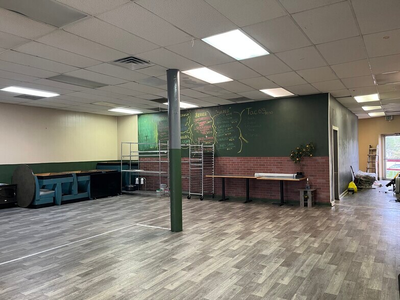 More Photos Of 120 N Main St, Churubusco Storefront Retail Residential For Sale