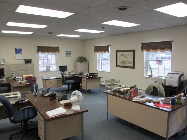 More Photos Of 555 Goffle Rd, Wyckoff Warehouse For Lease